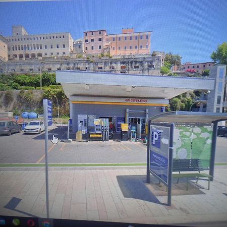 Art Deco City Center Near The Beach! Терачина Екстериор снимка